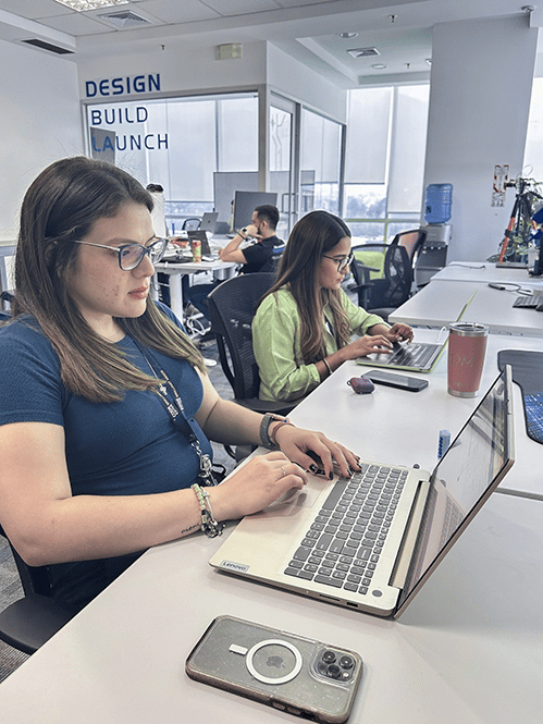 women coworkers working at the office